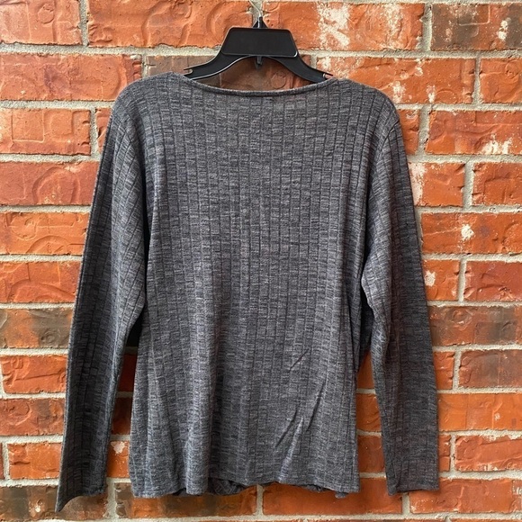Rock & Republic XL Gray Vneck Wrap Long Sleeve Top - Picture 3 of 8
